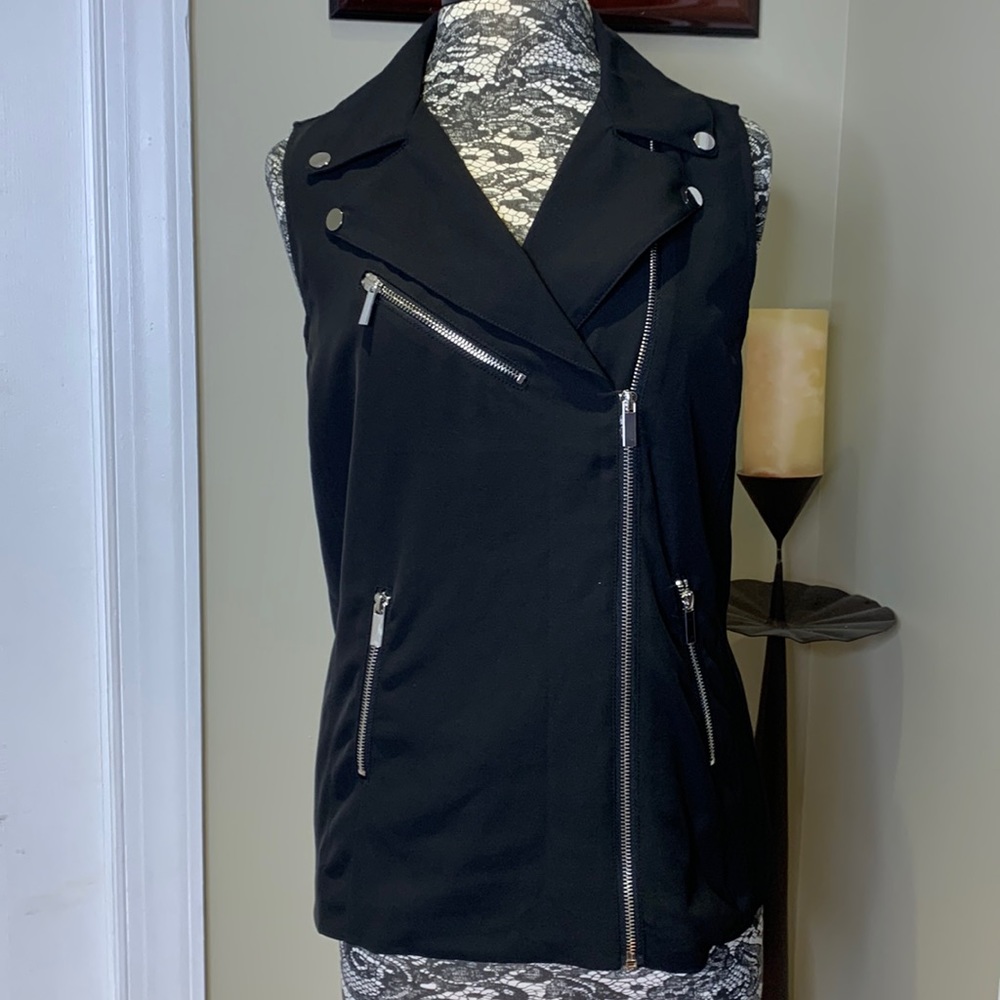 EUC Premise Black Zippered Vest, M
